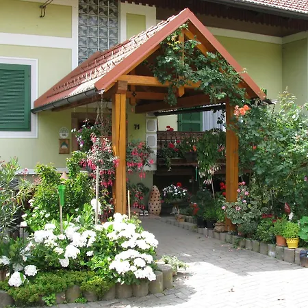 Bauernhof Flucher-plaschg * Straden